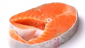 El truco infalible para que no se te pegue el pescado a la sartén