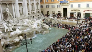 Roma regulará los accesos a la Fontana de Trevi para evitar la masificación turística