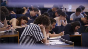 Las comunidades del PP pactan una EBAU en la que se estudiará el terrorismo de ETA