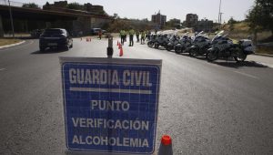 El PP critica el plan de Marlaska de bajar la tasa de alcohol y Vox lo acusa de querer prohibir el coche