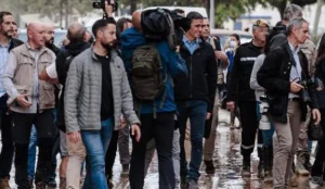 Sánchez asegura que el ataque fue obra de «grupos ultras» pero la Guardia Civil afirma que sigue investigando