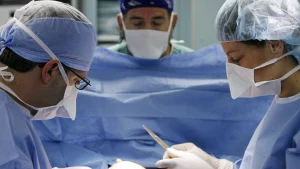 Sanidad vuelve a la carga para frenar el intrusismo en la cirugía estética