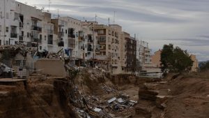 Aumentan a 215 los fallecidos por la DANA en Valencia