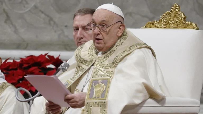 ¡El Papa inaugura el Jubileo! Abre la Puerta Santa en San Pedro - Diario 21