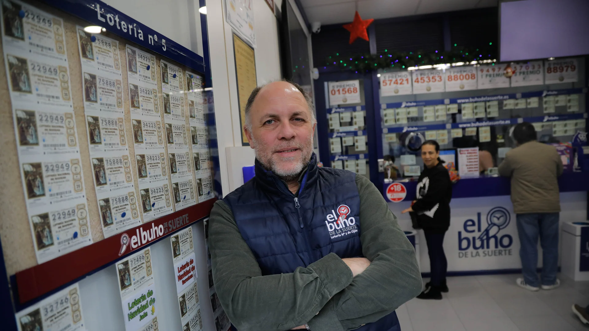 «La gente busca décimos de Valencia manchados de barro»