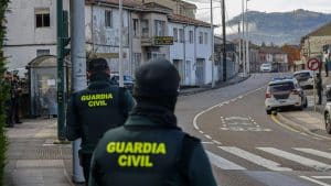 La Guardia Civil alerta: no puedes llevar este objeto en la cartera