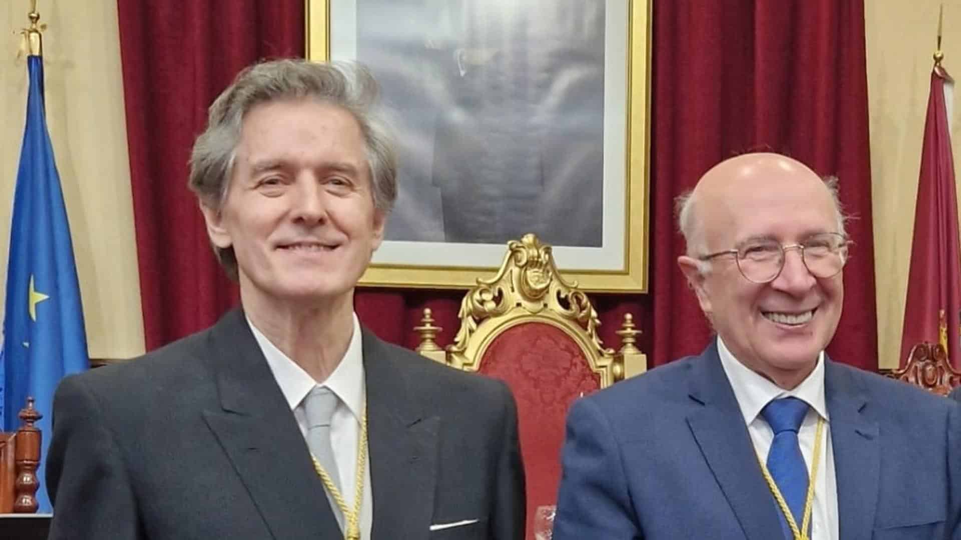 Un extremeño, primer fisioterapeuta que ingresa en la Real Academia de Medicina y Cirugía de Cádiz