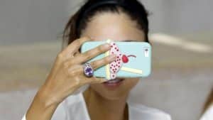 El Gobierno aprueba la ley que eleva a 16 años la edad mínima para abrir cuenta en una red social