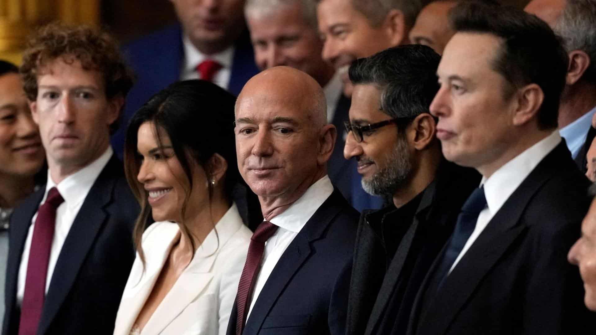 La intromisión del multimillonario Jeff Bezos sumerge al 'Washington Post' en una crisis de prestigio