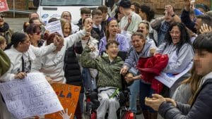 La Fiscalía solicita el alejamiento para los agresores del menor con parálisis cerebral