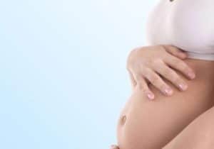 «Es un ataque a los menores», dicen los padres y madres por gestación subrogada
