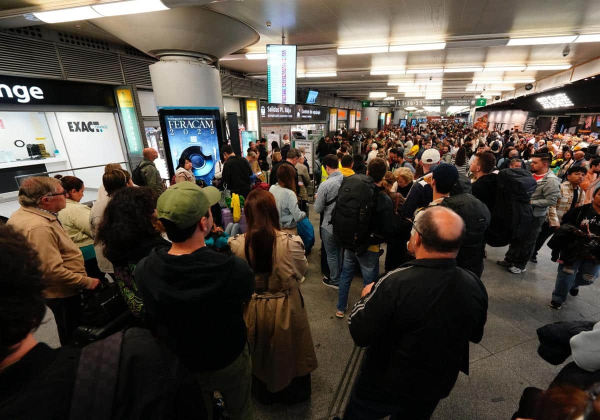 La línea de alta velocidad entre Madrid y Sevilla funciona en su totalidad tras dejar más de 10.000 viajeros atrapados