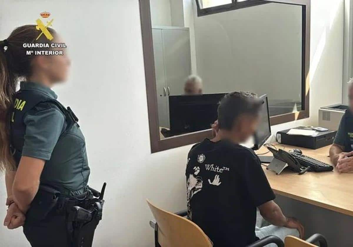 Detenido en Calahorra por intentar estrangular y apuñalar a su pareja y prender fuego a su vivienda