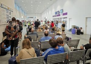 Renfe desconoce cuándo volverá a funcionar el ave Madrid-Galicia pero recuerda que los billetes se pueden cambiar