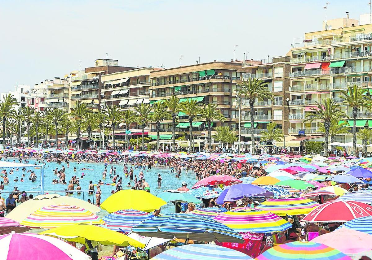 Consumo ya ha retirado 65.000 anuncios ilegales de Airbnb