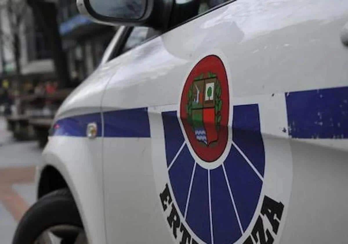 Apuñalan a un joven y arrollan a una anciana en una pelea en Zabalburu