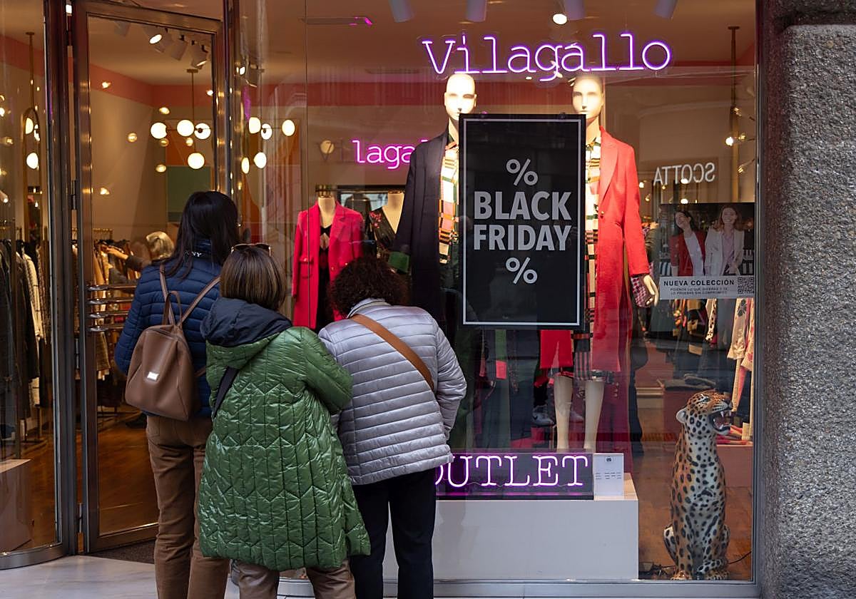 Cuándo es el Black Friday 2025: ofertas en Zara, Mango, Pull &amp; Bear, Bershka, Stradivarius, Parfois y otras tiendas