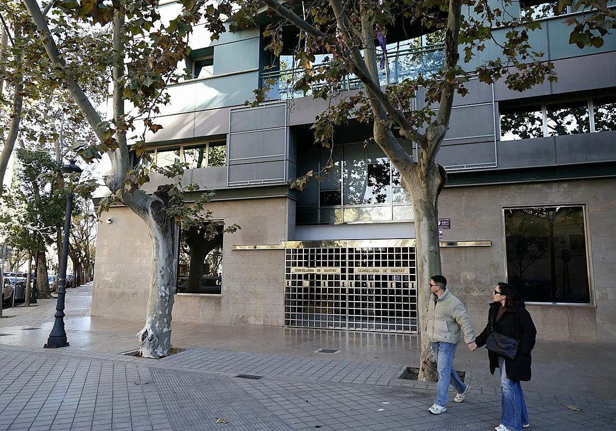 La Policía interroga al especialista que anestesió a la niña fallecida en Alzira