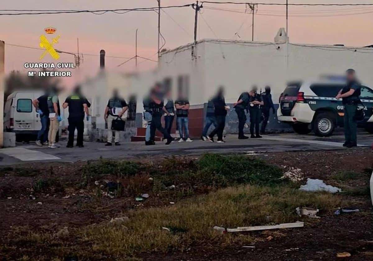 Detenidas 4 personas por disparar, atropellar y agredir brutalmente a un camionero para robarle en Almería