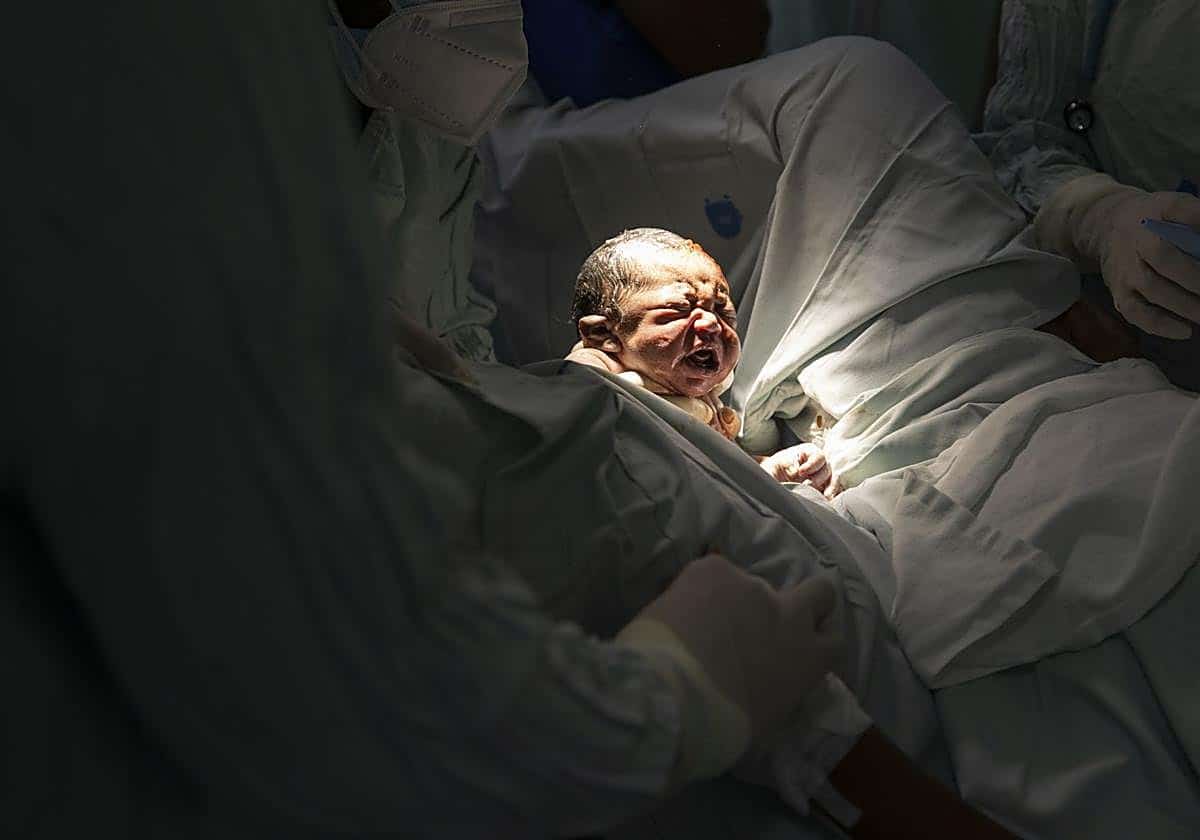 Impiden la venta en Málaga de un bebé por 3.000 euros a una pareja con problemas de fertilidad