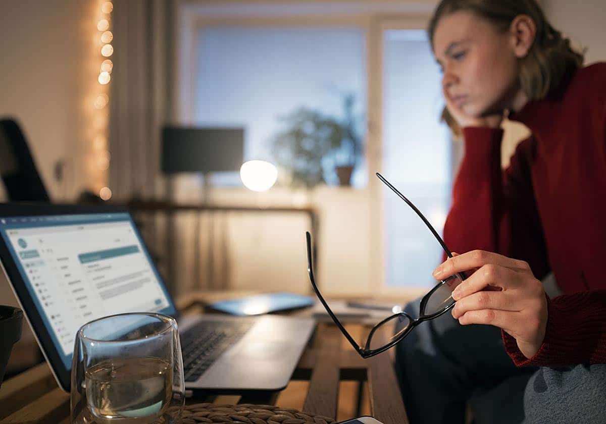Ni apagar las luces ni bajar la calefacción: el truco con el que ahorrarás en tu factura de luz en Navidad