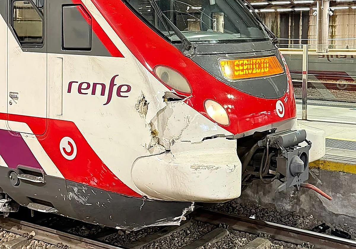 Accidente ferroviario en Asturias: un cercanías acaba con daños al caerle la pared de un túnel