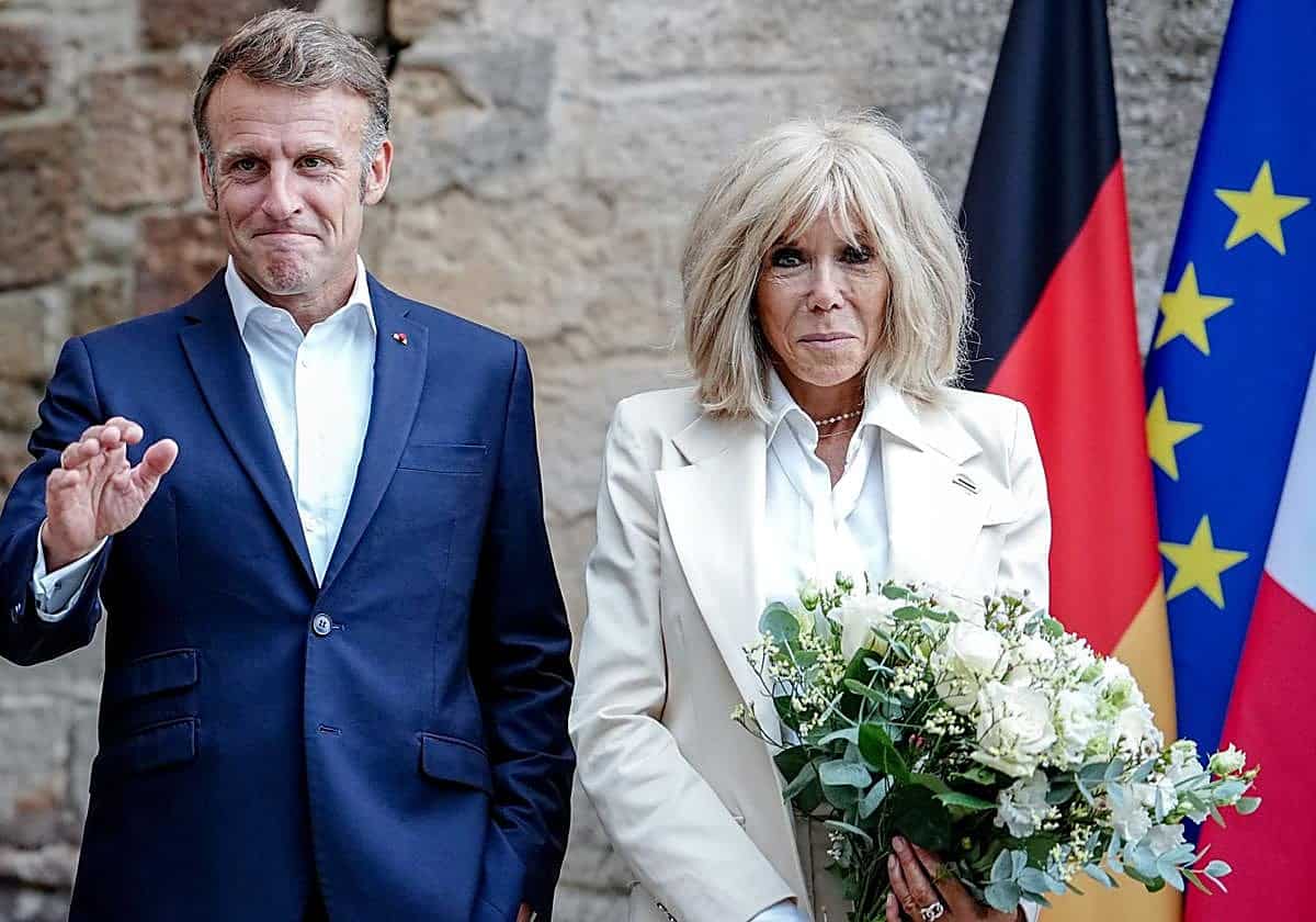 Condenan en Francia a diez ciberacosadores que difundieron el bulo de que Brigitte Macron es un hombre