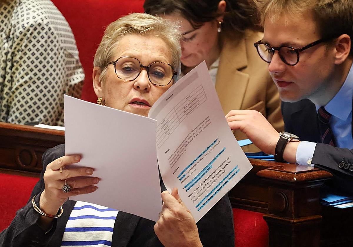 Francia aprueba una ley para prohibir las redes sociales a menores de 15 años