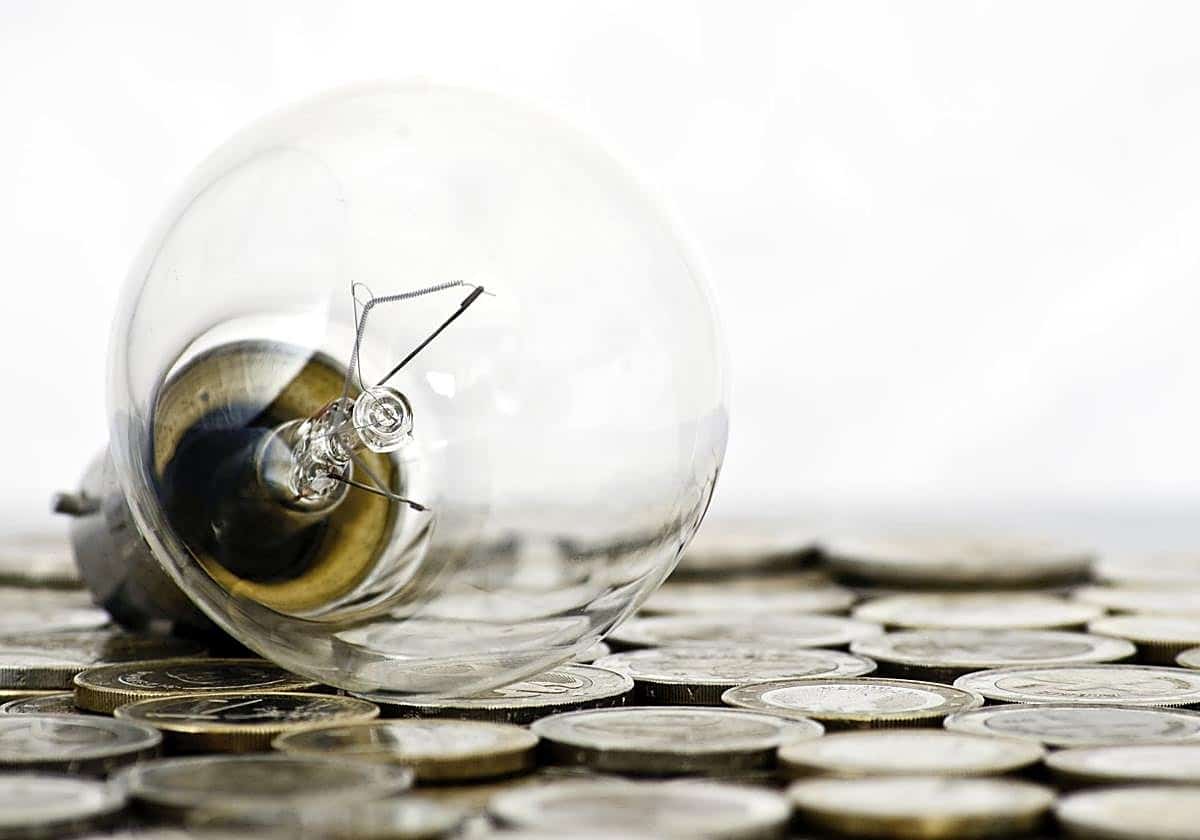 Antonio Aceituno, analista de mercados energéticos: «El precio de la luz en España podría firmar el mes de abril más barato por debajo de diez euros»