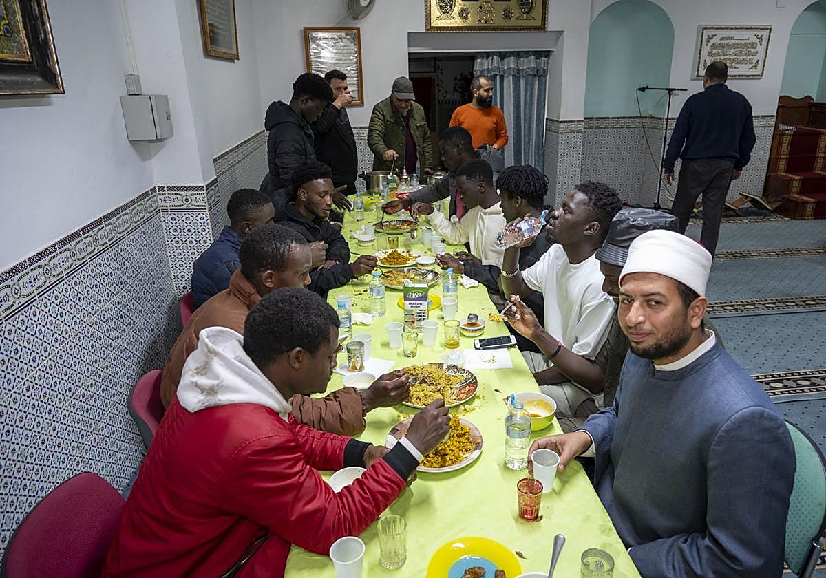 Ramadán 2026 en España: fechas, duración y qué cambia durante el mes sagrado del islam