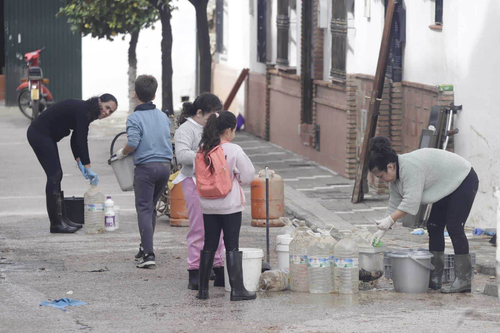 Vuelven a sus casas más de 4.000 desalojados por las borrascas en Andalucía