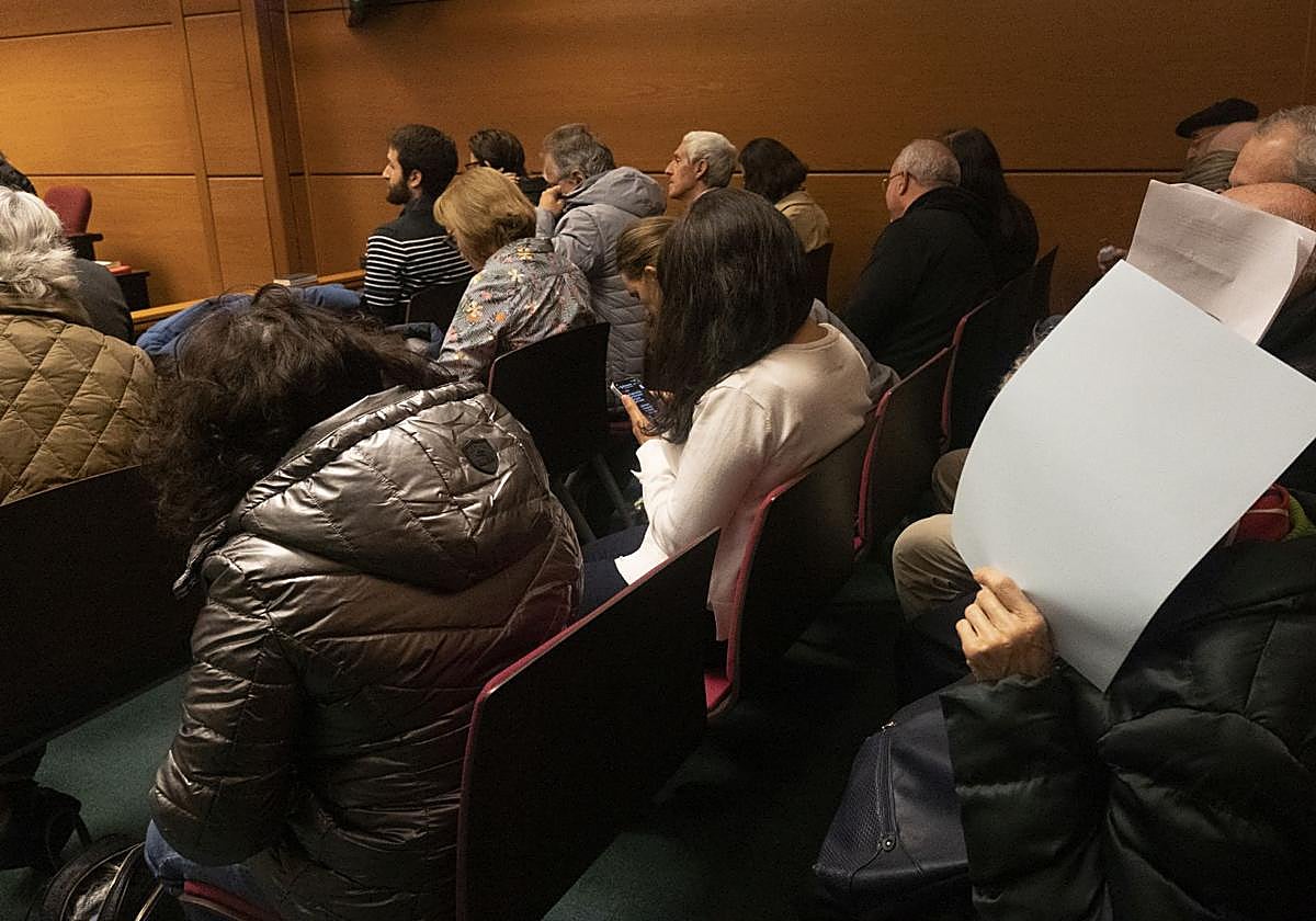 No cualquiera puede pedir abogado de oficio gratis: estos son los requisitos que marca la ley