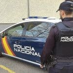 Rompe la nariz a una mujer y agrede a su hijo por una plaza de aparcamiento en Málaga