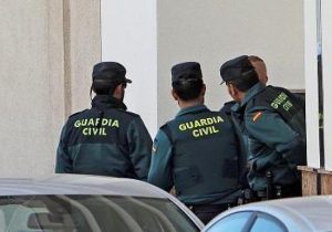 Una mujer se zafa de una presunta violación tras romper una botella en la cabeza al agresor en Málaga
