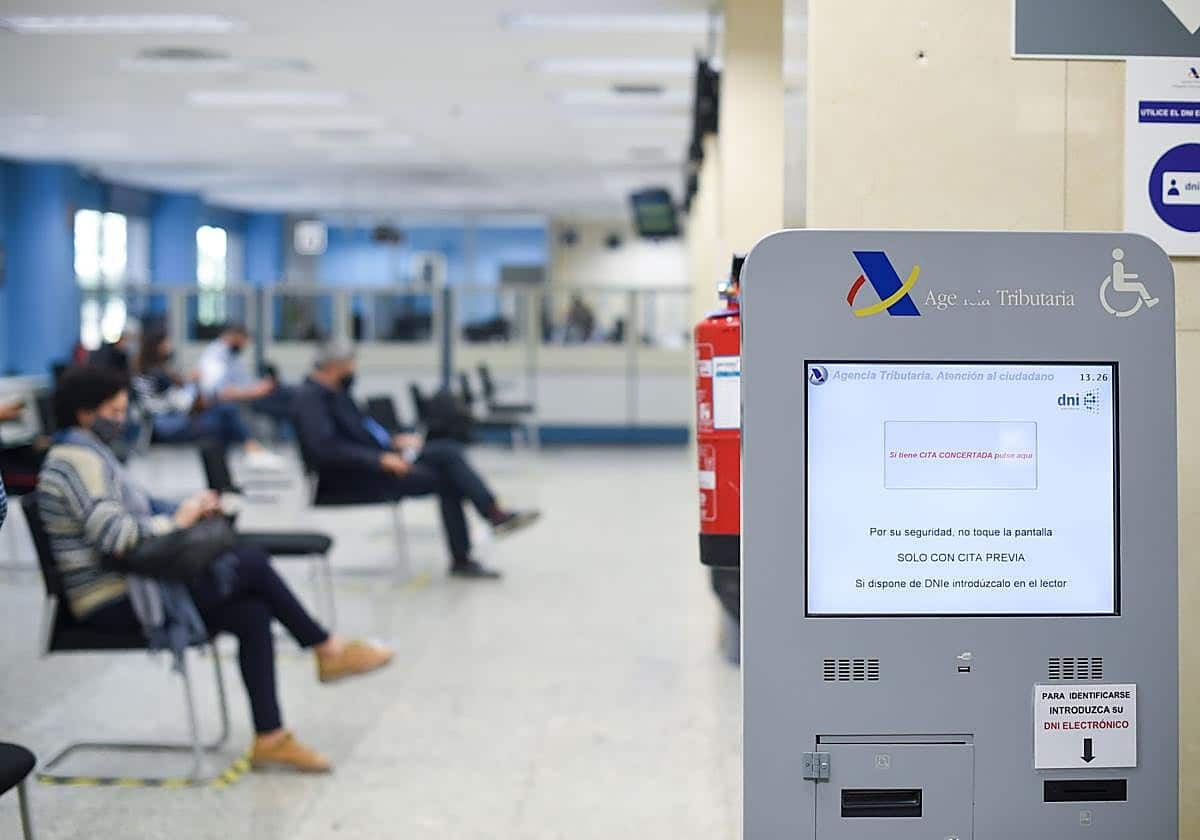 Carlos Sabaté, formador del Sepe, advierte del gesto que te podría acarrear una sanción de Hacienda en la declaración de la renta 2025-2026