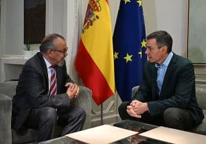 El director de la OMS se dirige a los españoles: «Esto no es otro covid y el riesgo para ustedes es bajo»