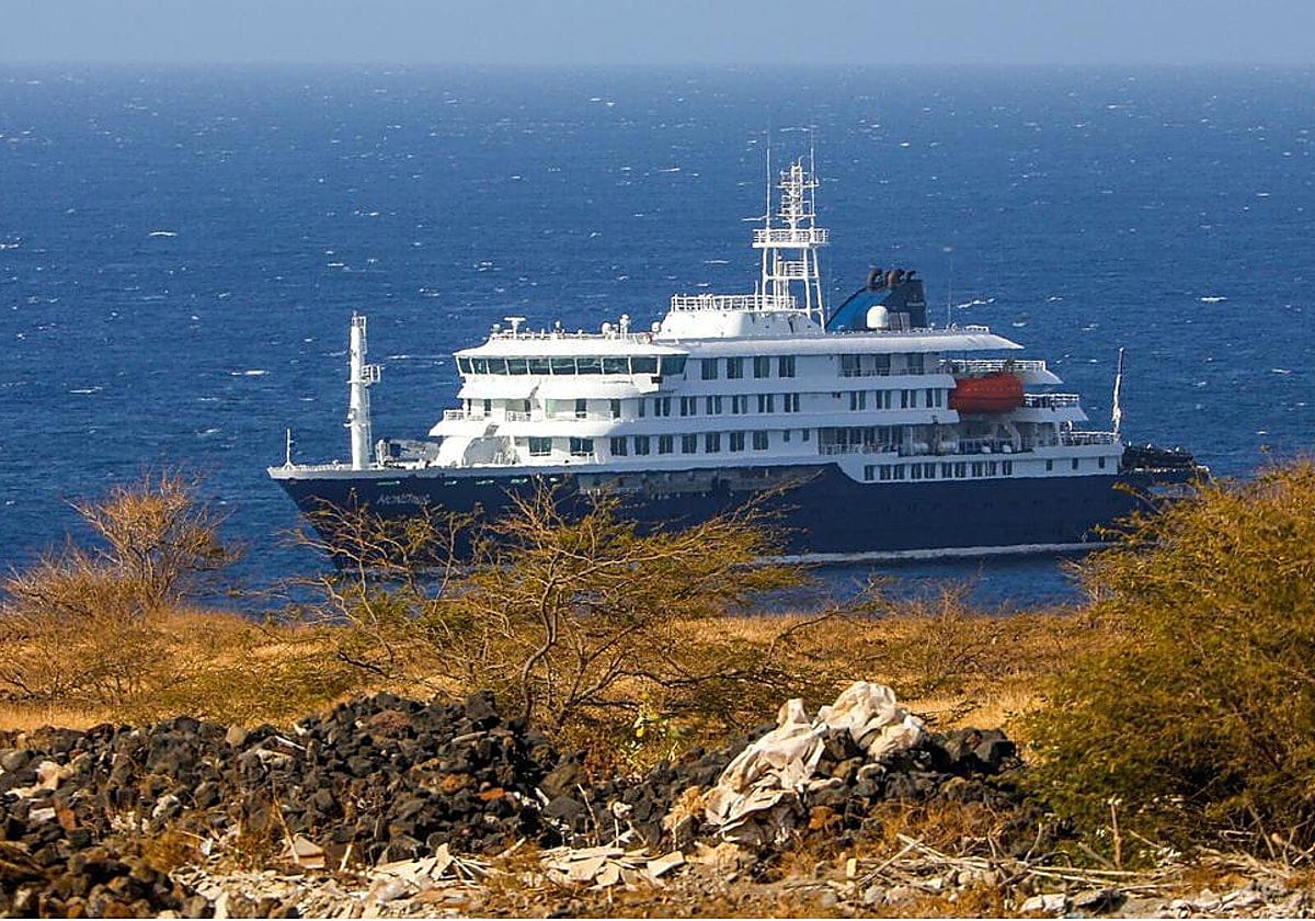 La Justicia ratifica la orden de cuarentena a los españoles del crucero 'MV Hondius'