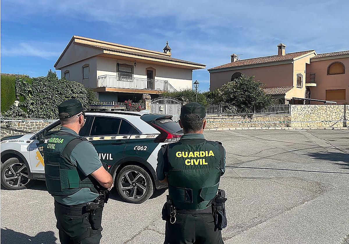 Detenido por apuñalar a la mujer hallada muerta en Ogíjares y luego quemar la casa