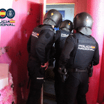 Detenido un joven de 23 años por matar a su pareja al arrojarla por la ventana en Madrid