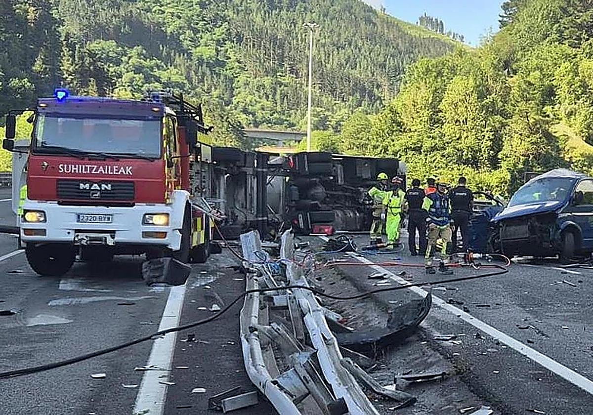 Cinco policías forales de Navarra fallecen en el grave accidente en Guipúzcoa