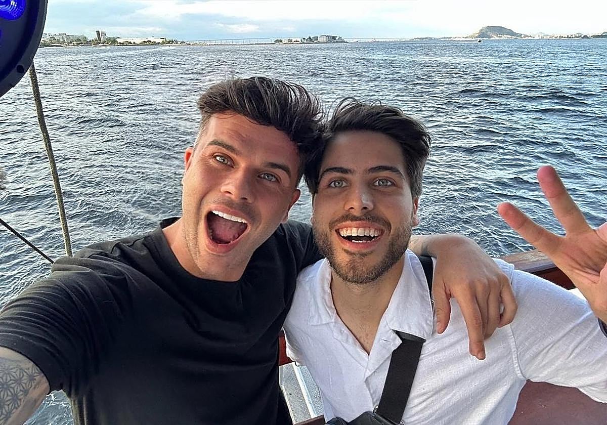 El DJ extremeño Carlos Chaparro llora la muerte de su amigo en un accidente en Brasil