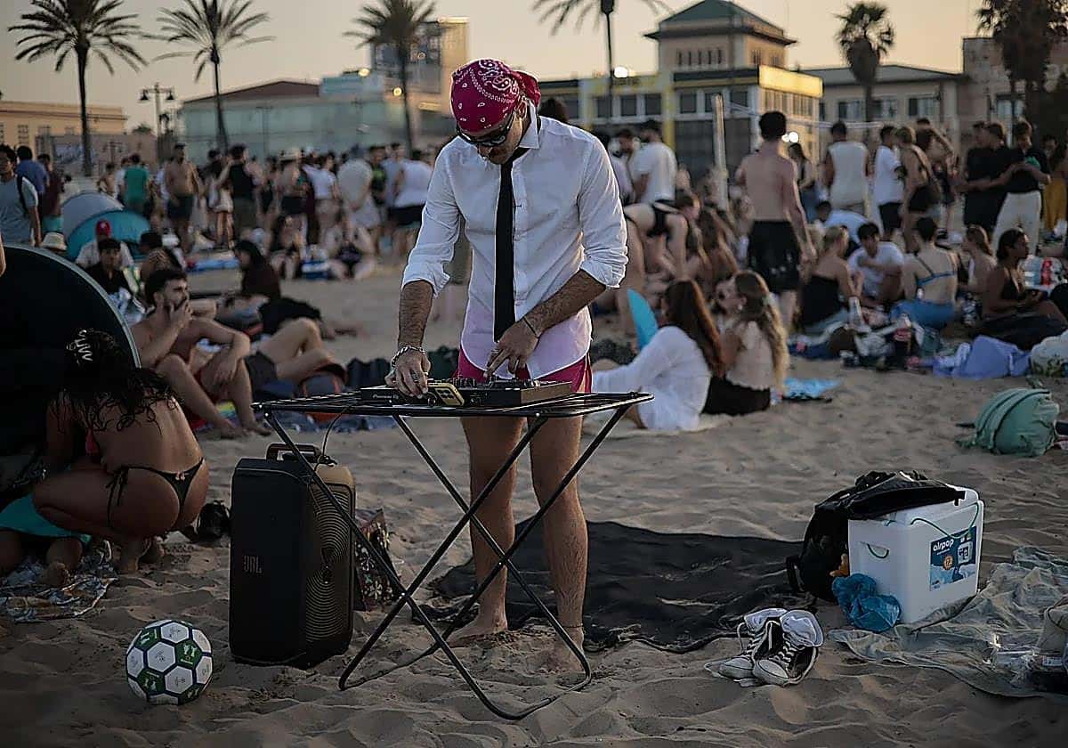 Un menor, detenido por agresión sexual en una playa de Valencia en la fiesta de San Juan