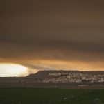 El incendio de Huelva supera las 31.000 hectáreas y el eclipse ha limitado el periodo de operatividad de los medios aéreos