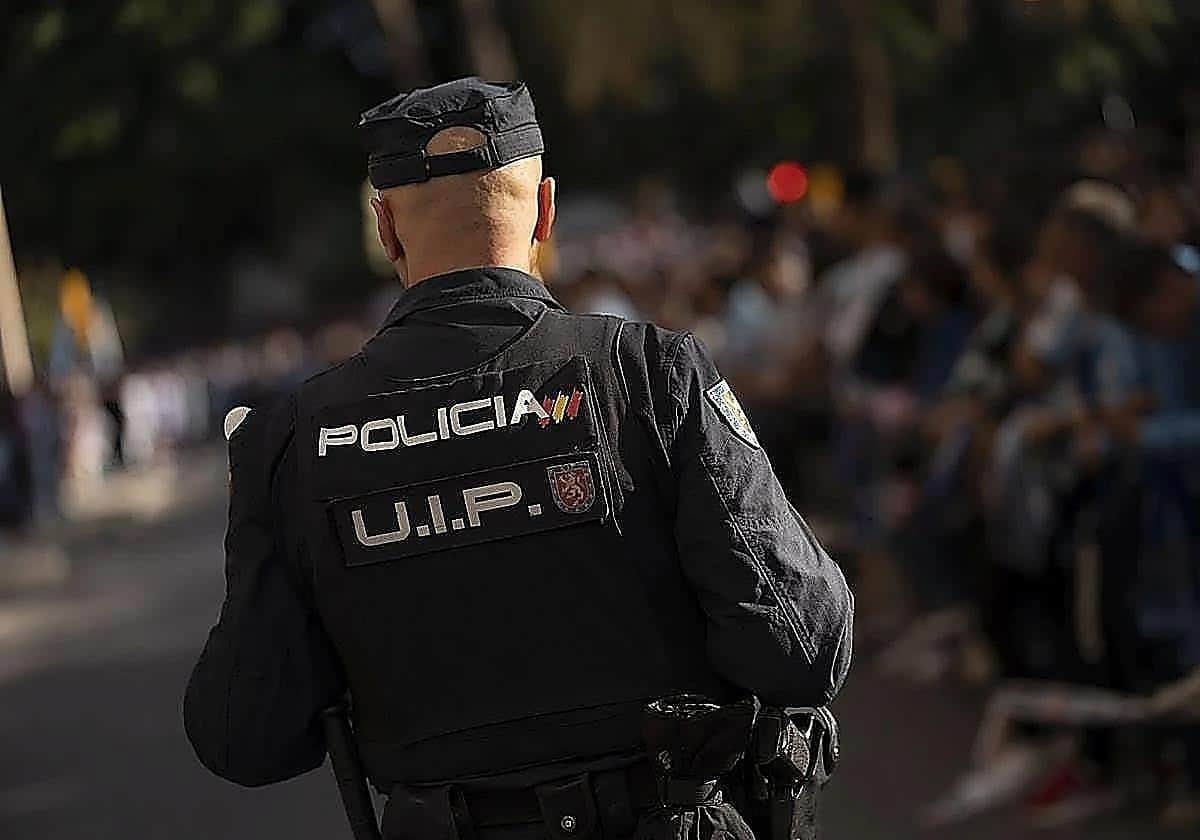 Un entrenador, detenido por violar y dejar embarazada a una menor en Palma