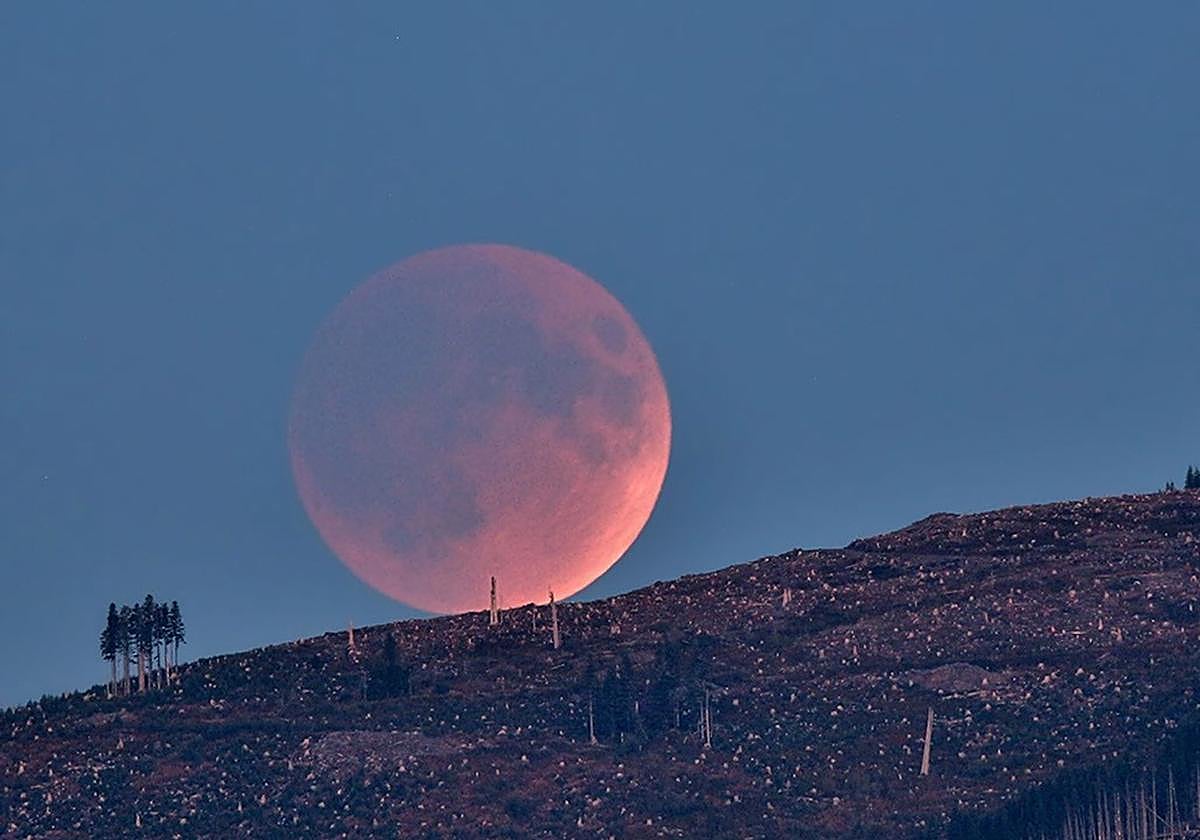 El eclipse lunar de agosto de 2026 llega este fin de semana: a qué hora y dónde verlo