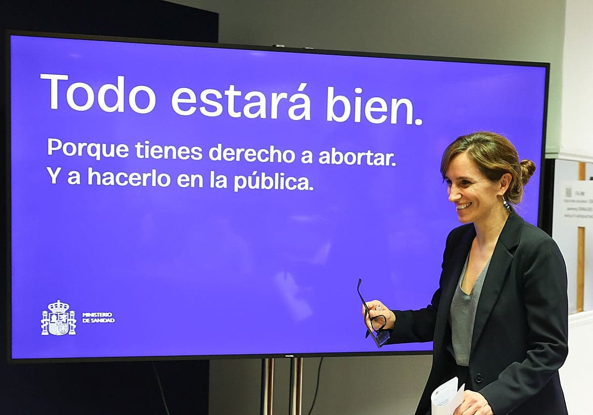 Sanidad pide a la Abogacía del Estado que obligue a Madrid a crear el registro de médicos objetores al aborto