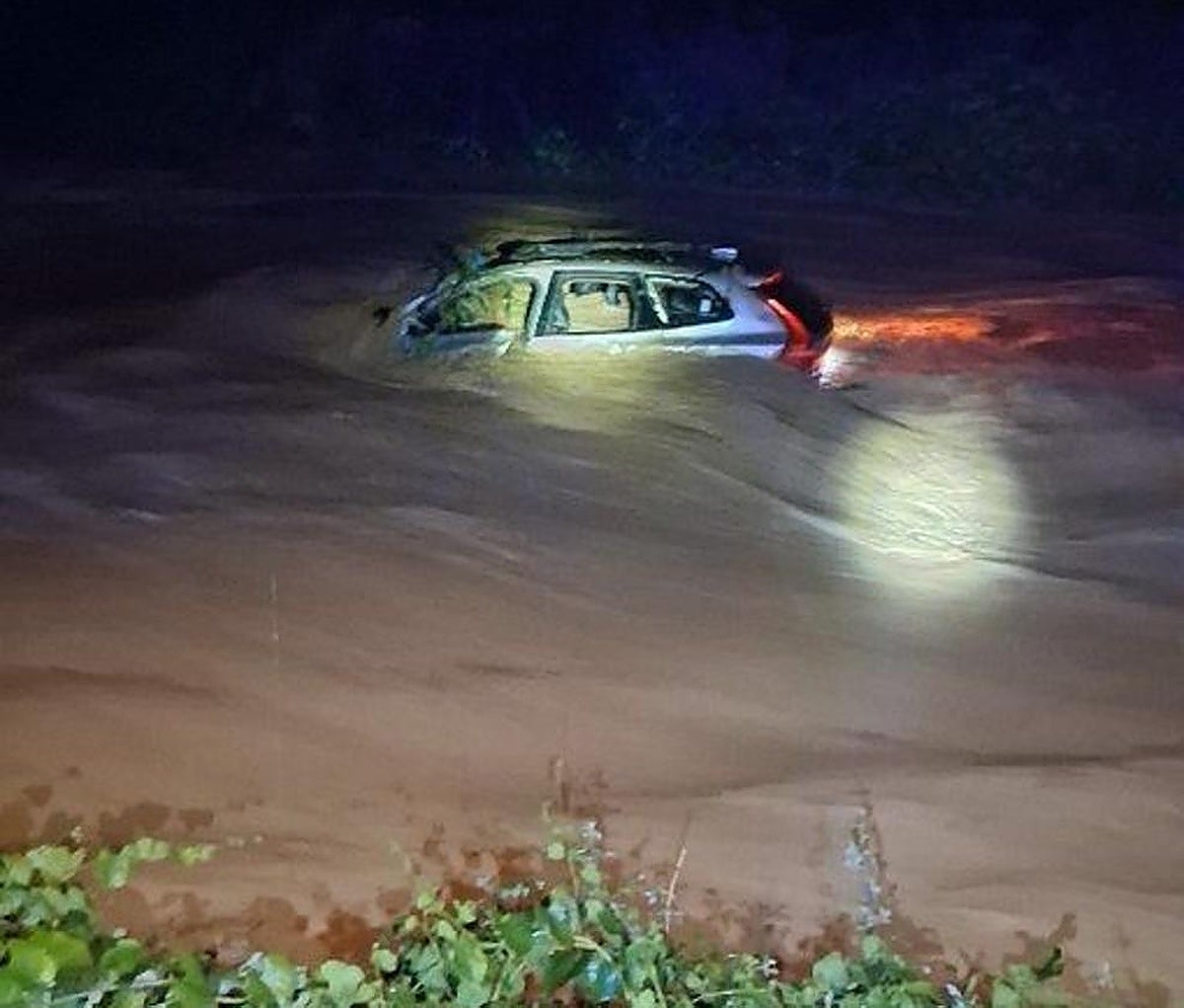 Hallan muerto al conductor de un vehículo atrapado por el agua en Olivella, Barcelona