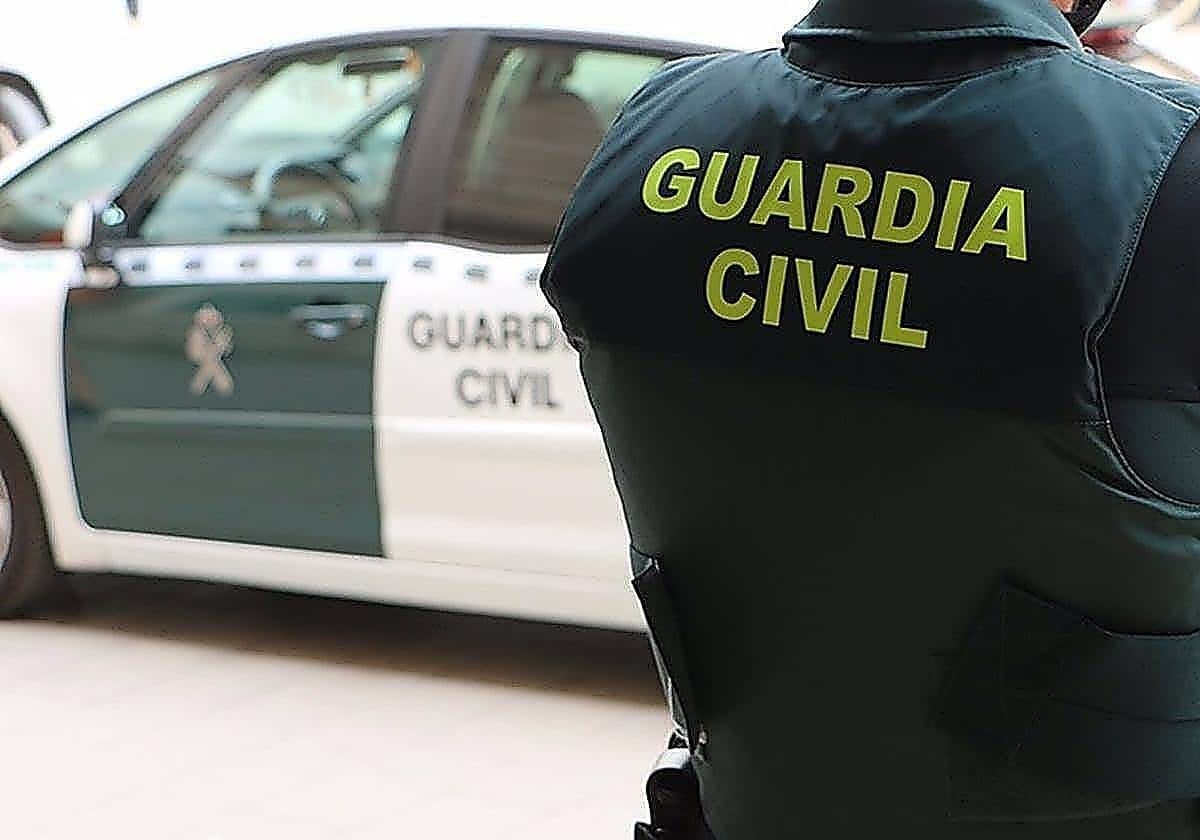 Detenido el hombre atrincherado tras el asesinato de su pareja en La Campana, Sevilla