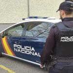 Propinan una paliza a dos mujeres en un piso de Málaga: golpean a una de ellas con una pistola en la cabeza