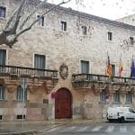 Un hombre niega haber violado a su pareja en Palma pero admite que le miró los genitales para ver si había estado con otros